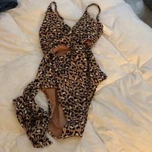 AERIE wrap cheetah print swimsuit size XS. Never worn. Tags on